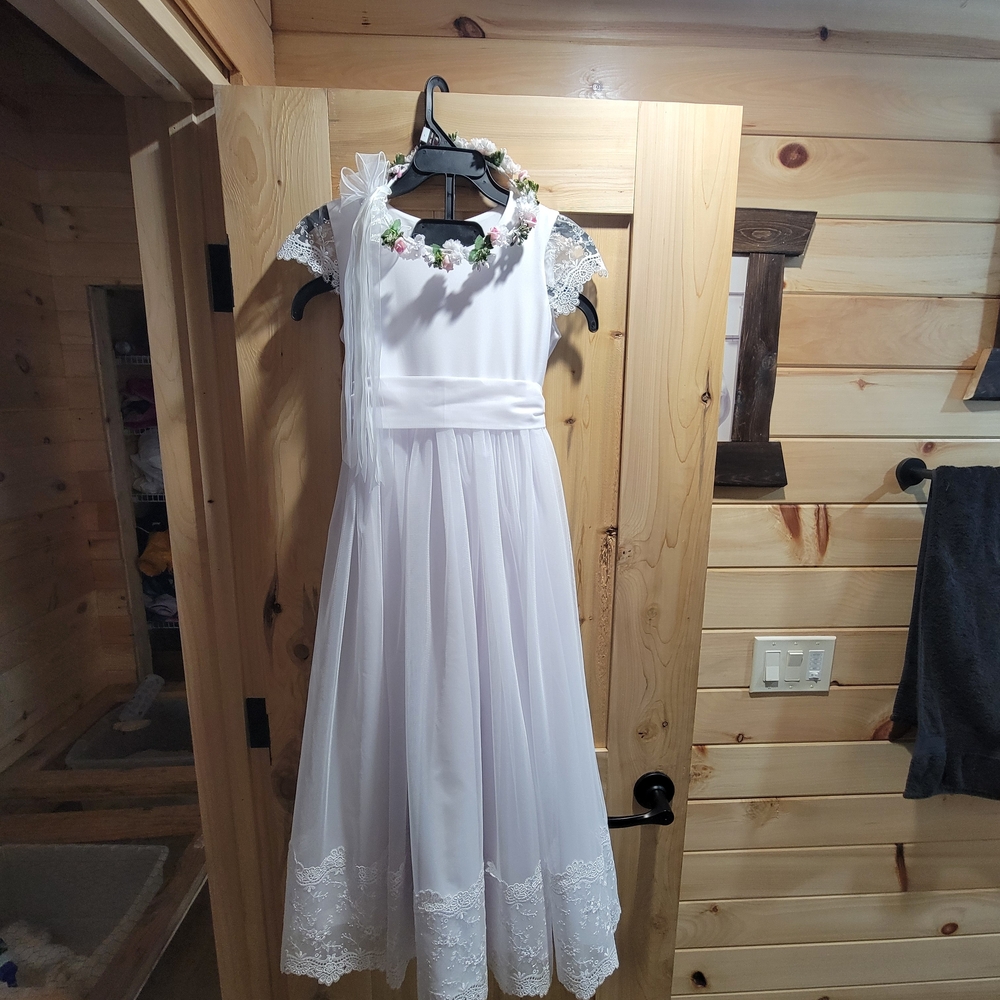 Elegant White Lace Kids Dress